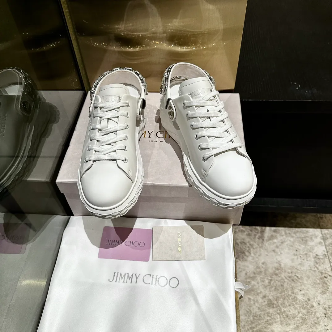 👟👟Ex-factory price 720👟👟 New JIMMY CHOO, exclusive sale, factory price, original large-soled casual white shoes, designed with the latest technology, strong three-dimensional effect👍Multiple technologies are integrated together, subverting fashion, super stylish! The rhinestones look great together. Purely hand-stitched diamonds, one-to-one comparison with the original version. Versatile and trendy, both salty and sweet! 2 ways to wear it! Size: 35-40